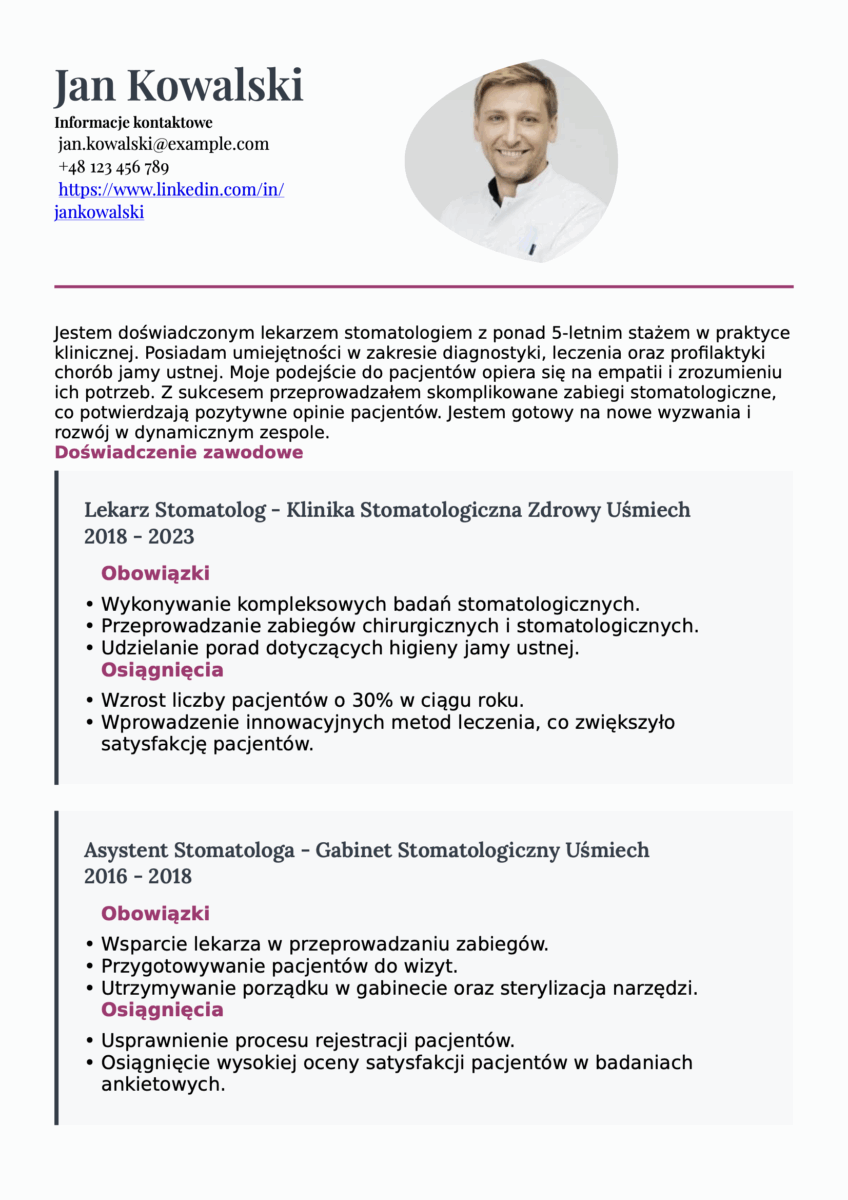 Mężczyzna w ubraniu, czytający CV na zrzucie ekranu aplikacji